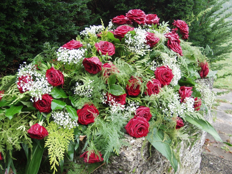 funeraire-ST ANTONIN-min_roses-61203